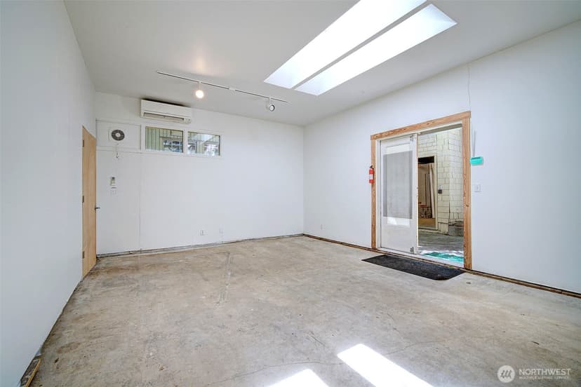 Property photo for 19 Dravus Street, Seattle photo 20