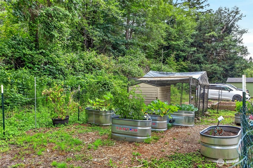 Property photo for 6622 5th Drive NW, Marysville photo 8