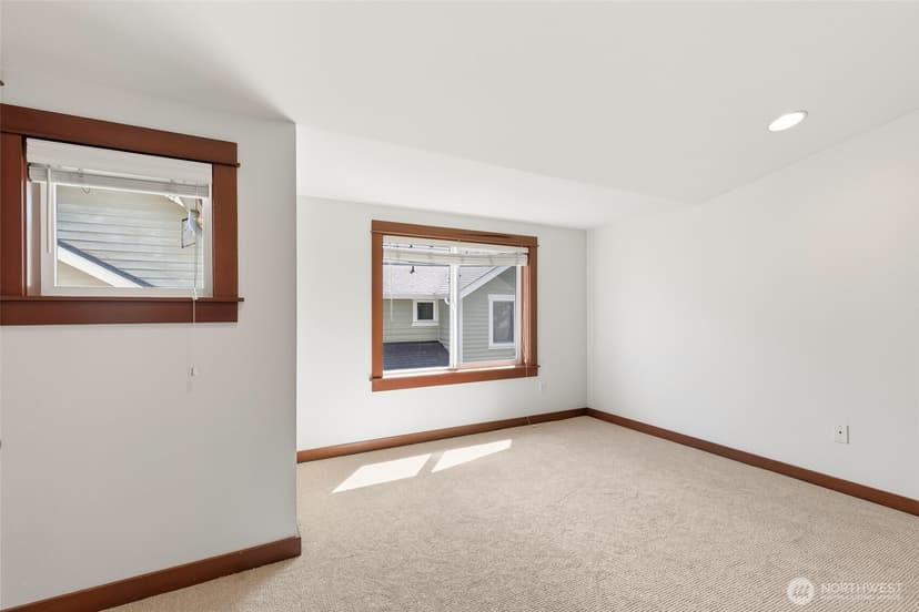 Property photo for 6526 34th Avenue NE #B, Seattle photo 23