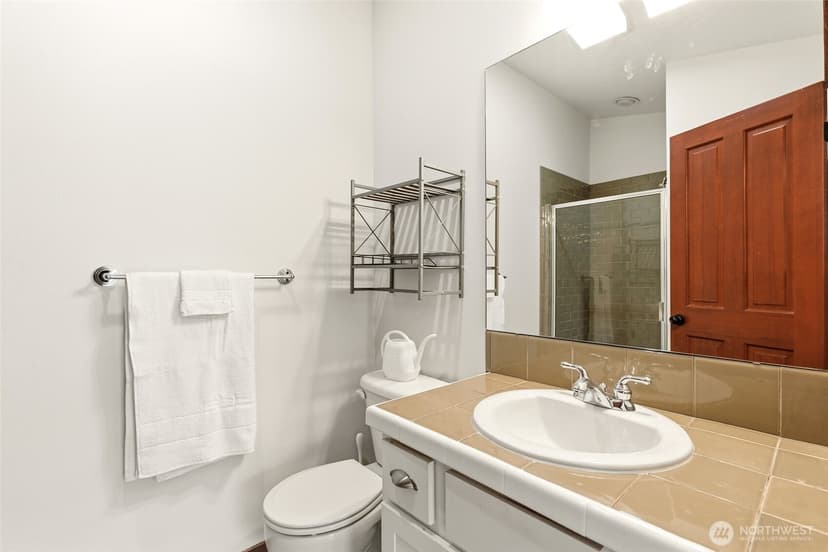 Property photo for 6526 34th Avenue NE #B, Seattle photo 25