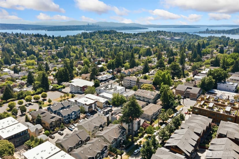 Property photo for 6526 34th Avenue NE #B, Seattle photo 33