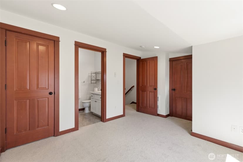 Property photo for 6526 34th Avenue NE #B, Seattle photo 24