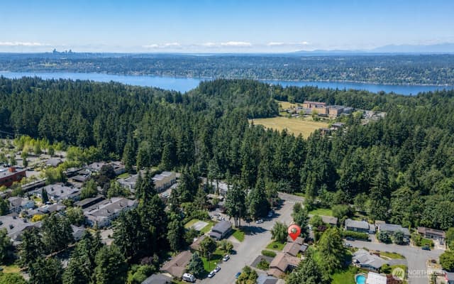 Property photo for 7304 NE 143rd Street, Kenmore photo 4