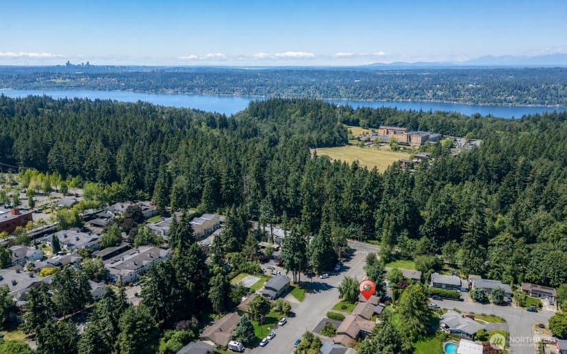 Property photo for 7304 NE 143rd Street, Kenmore photo 4