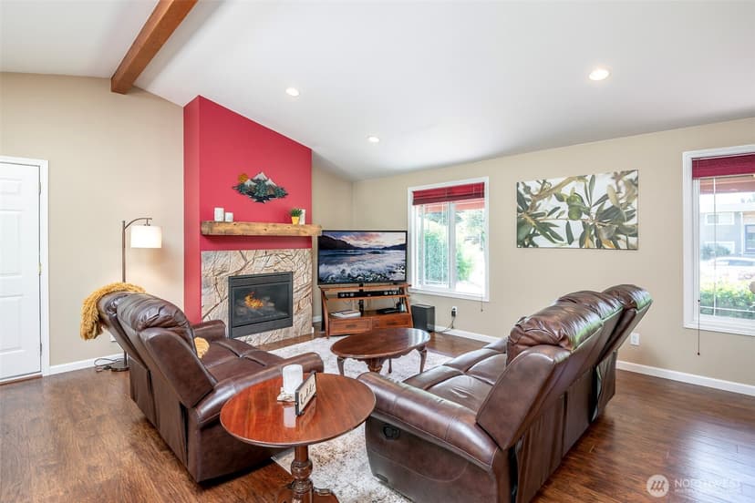 Property photo for 7304 NE 143rd Street, Kenmore photo 9