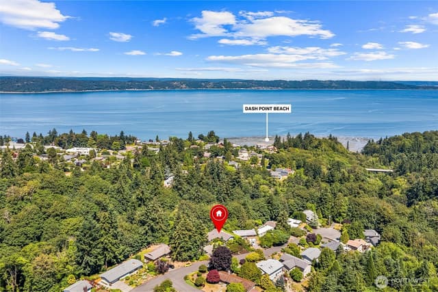 Property photo for 6312 Agnes Road NE, Tacoma photo 2