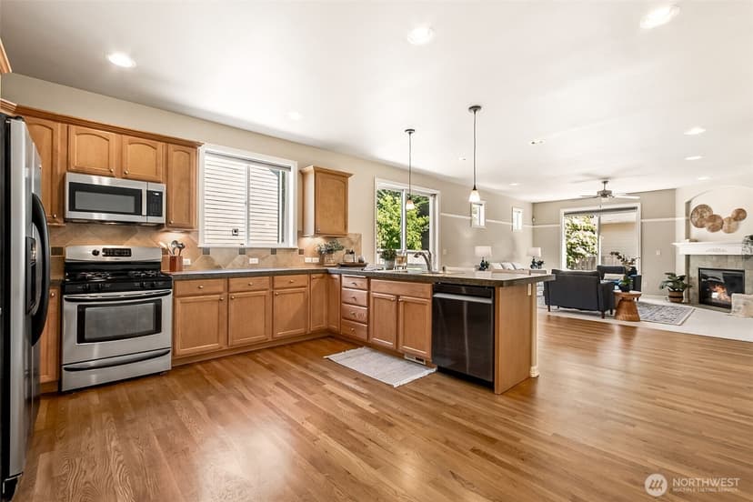 Property photo for 23323 SE 284th Street, Maple Valley photo 8