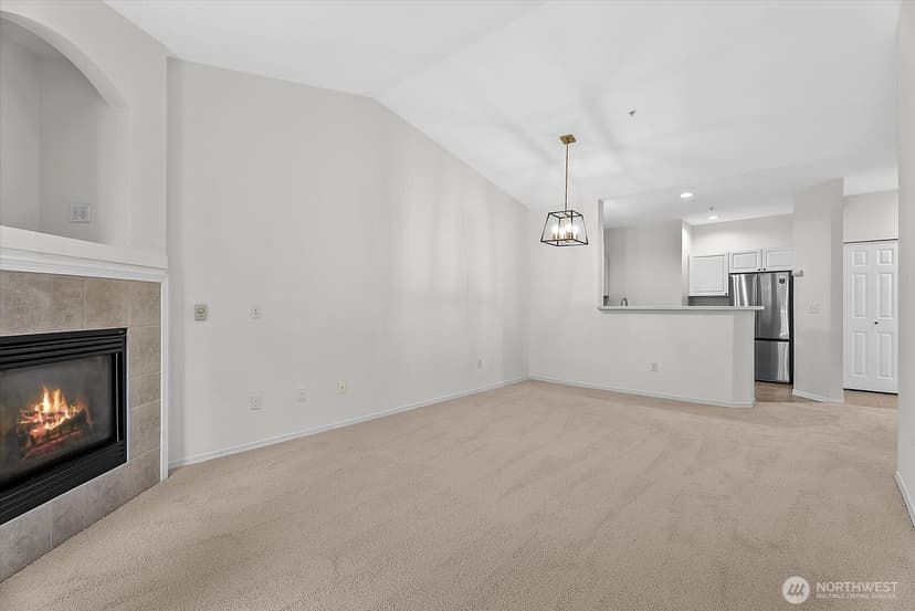 Property photo for 12712 Admiralty Way #G304, Everett photo 8