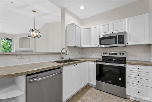 Property photo for 12712 Admiralty Way #G304, Everett photo 4