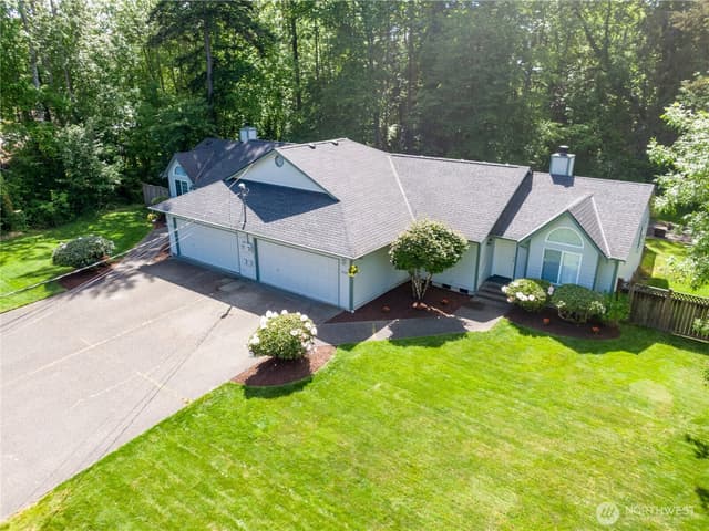 Property photo for 9922 F Street E, Tacoma photo 2