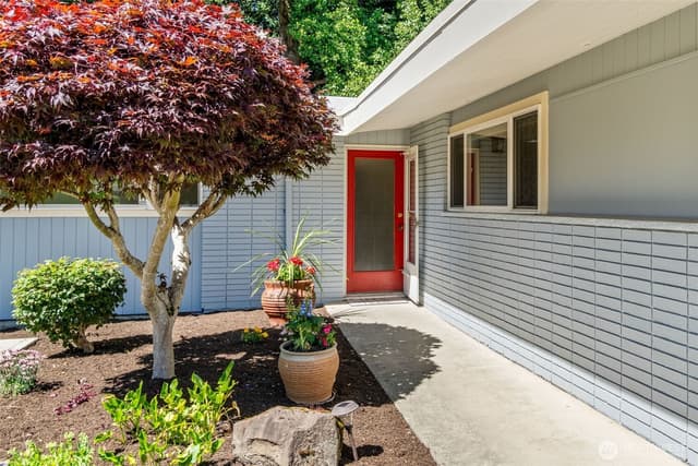 Property photo for 5320 S Kenyon Street, Seattle photo 2