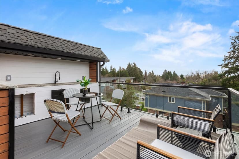 Property photo for 6523 39th Avenue NE, Seattle photo 27