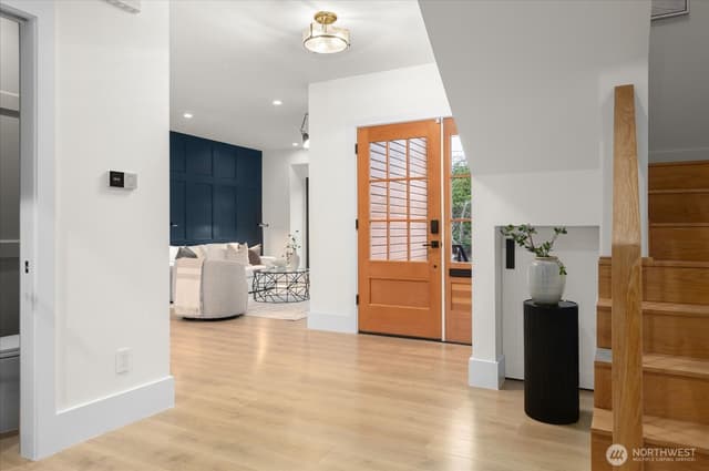 Property photo for 6523 39th Avenue NE, Seattle photo 5