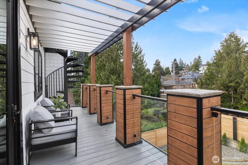 Property photo for 6523 39th Avenue NE, Seattle photo 26