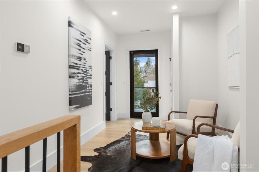 Property photo for 6523 39th Avenue NE, Seattle photo 25