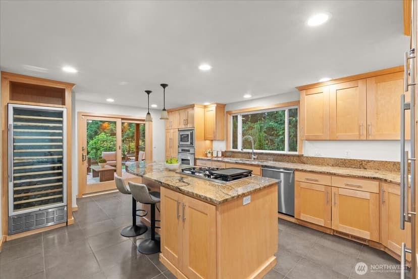 Property photo for 26069 SE 154th Street, Issaquah photo 12