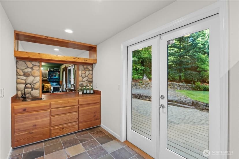 Property photo for 26069 SE 154th Street, Issaquah photo 7