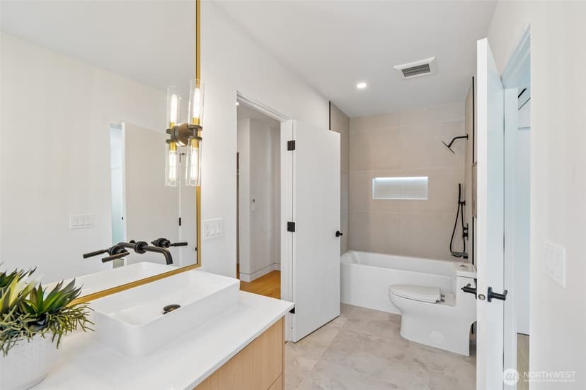 Property photo for 20818 S 9th Avenue, Des Moines photo 33