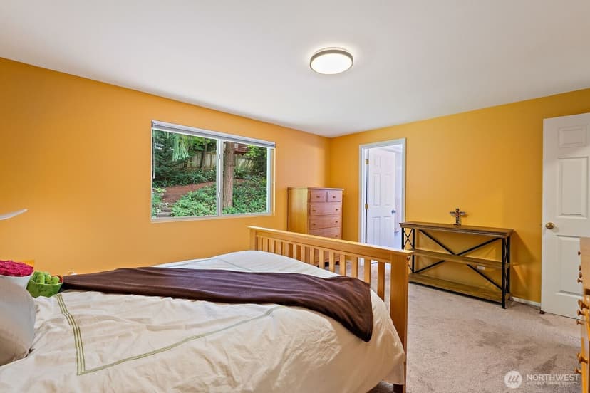 Property photo for 17117 NE 84th Street, Redmond photo 14
