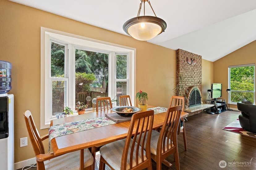 Property photo for 17117 NE 84th Street, Redmond photo 8