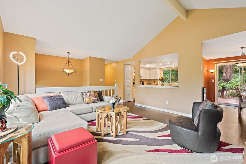 Property photo for 17117 NE 84th Street, Redmond photo 6