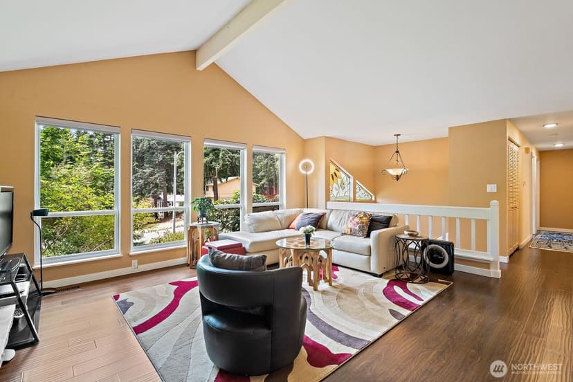 Property photo for 17117 NE 84th Street, Redmond photo 4