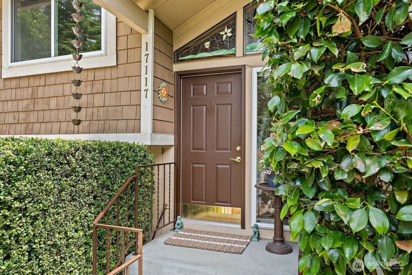 Property photo for 17117 NE 84th Street, Redmond photo 3