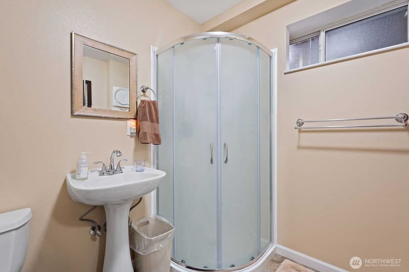 Property photo for 17117 NE 84th Street, Redmond photo 26