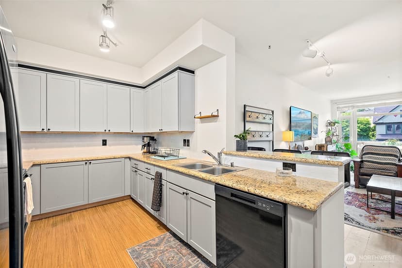 Property photo for 1501 Tacoma Avenue S #311, Tacoma photo 5
