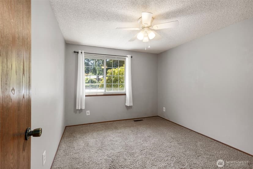 Property photo for 960 NE Melanie Court, Bremerton photo 15