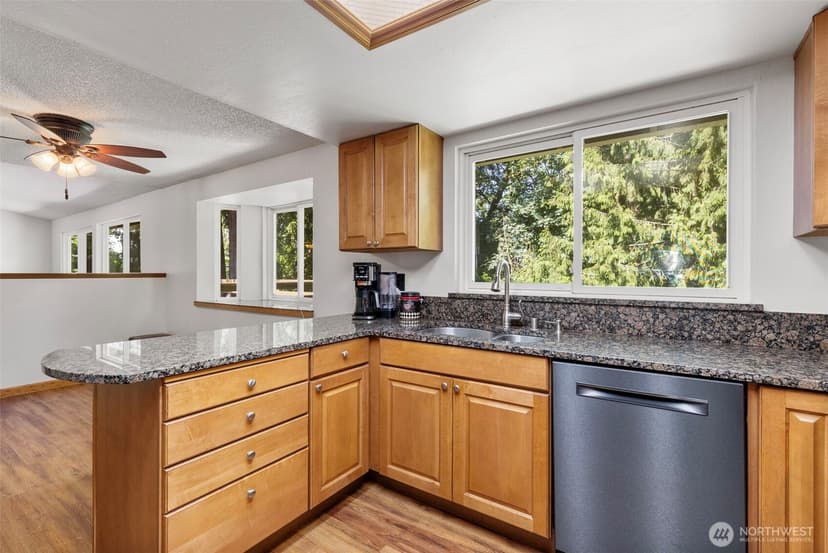 Property photo for 960 NE Melanie Court, Bremerton photo 10