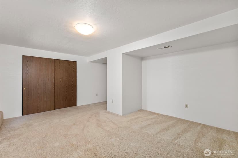 Property photo for 960 NE Melanie Court, Bremerton photo 19
