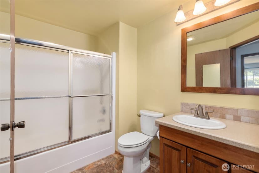 Property photo for 960 NE Melanie Court, Bremerton photo 16