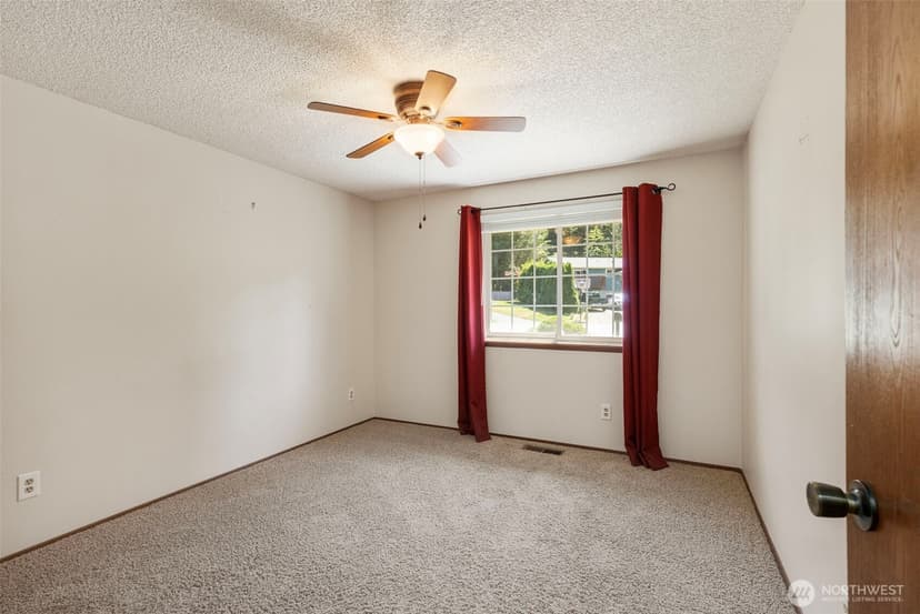 Property photo for 960 NE Melanie Court, Bremerton photo 17