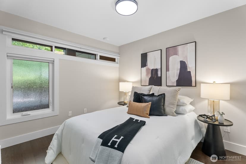 Property photo for 807 Lake Street S #100, Kirkland photo 11