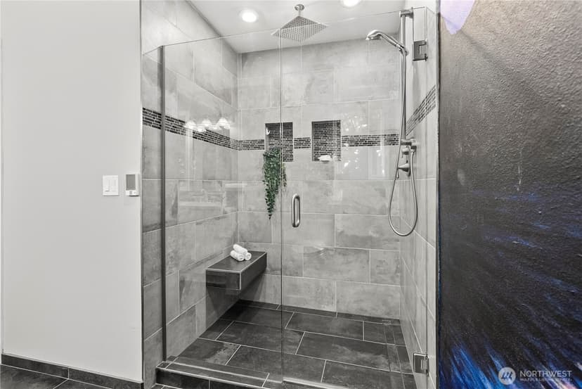 Property photo for 9123 NE 145th Street, Kirkland photo 13