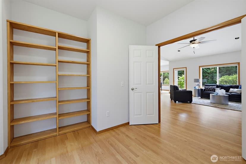 Property photo for 32704 110th Avenue SE, Auburn photo 17