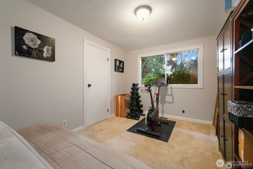 Property photo for 12421 NE 65th Place, Kirkland photo 11