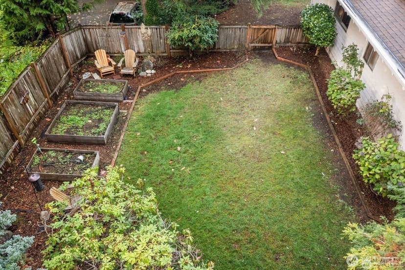 Property photo for 12421 NE 65th Place, Kirkland photo 16