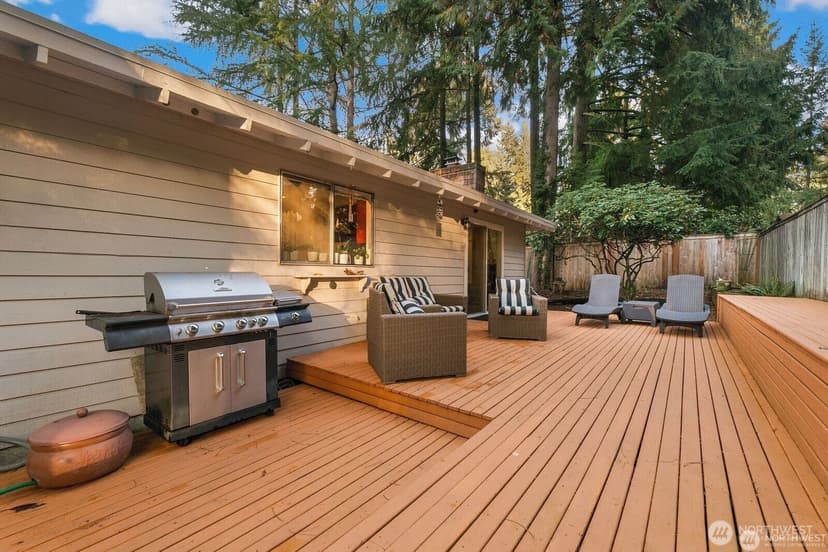 Property photo for 12421 NE 65th Place, Kirkland photo 14