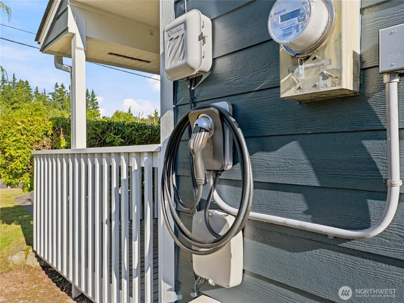 Property photo for 21822 92nd Avenue W, Edmonds photo 36
