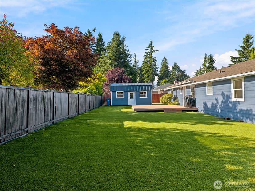 Property photo for 21822 92nd Avenue W, Edmonds photo 32