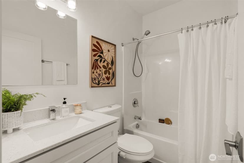 Property photo for 3222 38th Avenue SW, Seattle photo 16