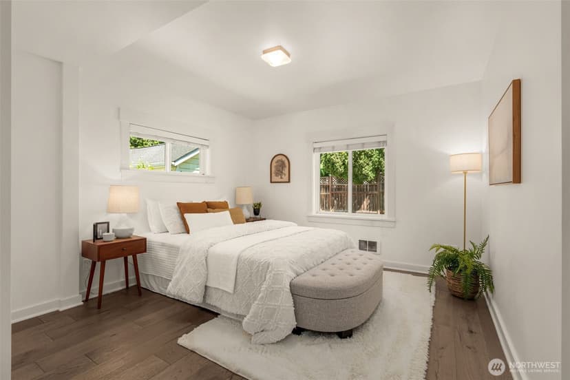 Property photo for 3222 38th Avenue SW, Seattle photo 14