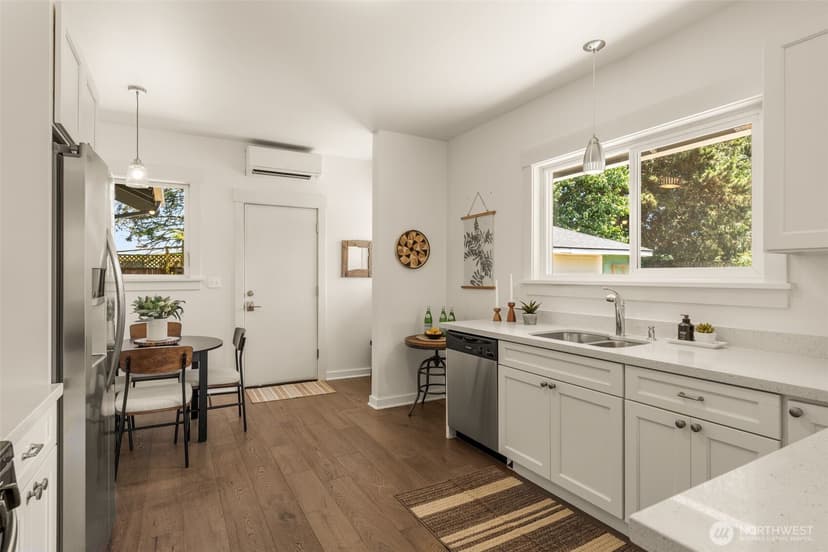 Property photo for 3222 38th Avenue SW, Seattle photo 8