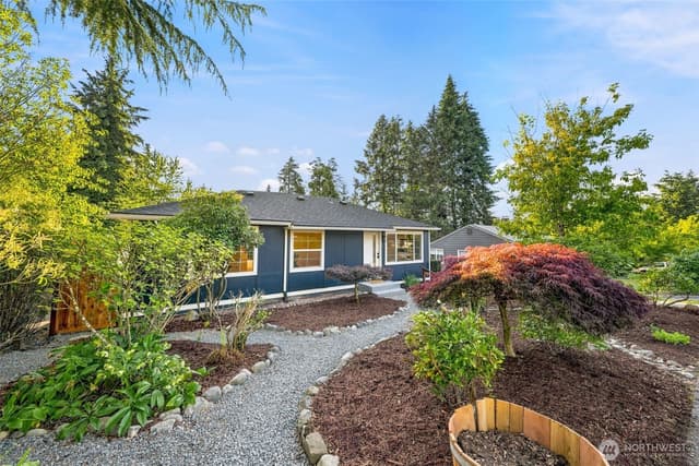 Property photo for 17211 3rd Avenue NE, Shoreline photo 4