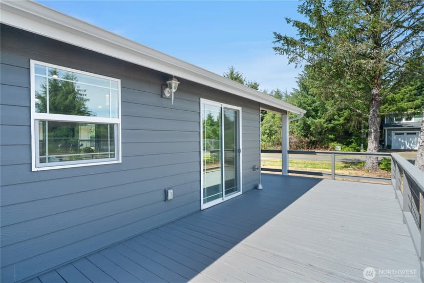 Property photo for 882 Vagabond Avenue SW, Ocean Shores photo 18