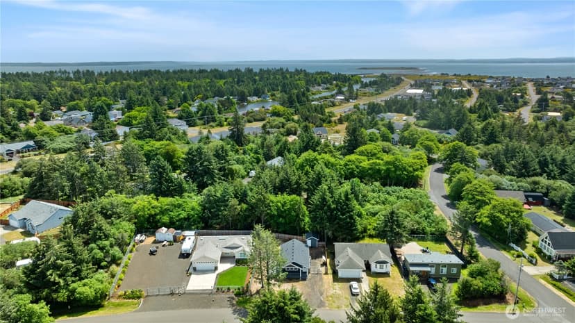 Property photo for 882 Vagabond Avenue SW, Ocean Shores photo 23