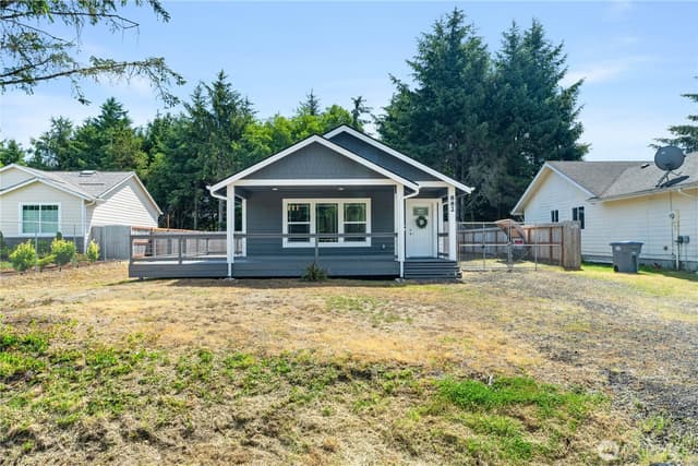 Property photo for 882 Vagabond Avenue SW, Ocean Shores