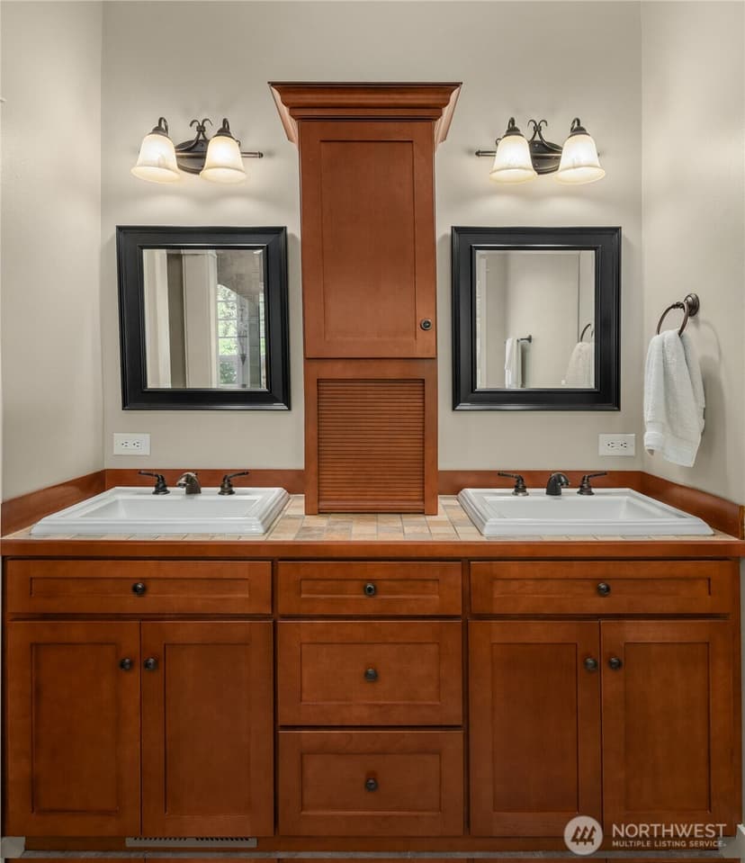 Property photo for 2312 NE Solar View Court, Poulsbo photo 25